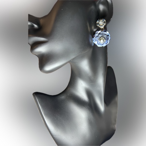 Francesca's Blue Sequin Flower Dangle Earring w/ Blue Rhinestones in the Middle - Picture 4 of 7